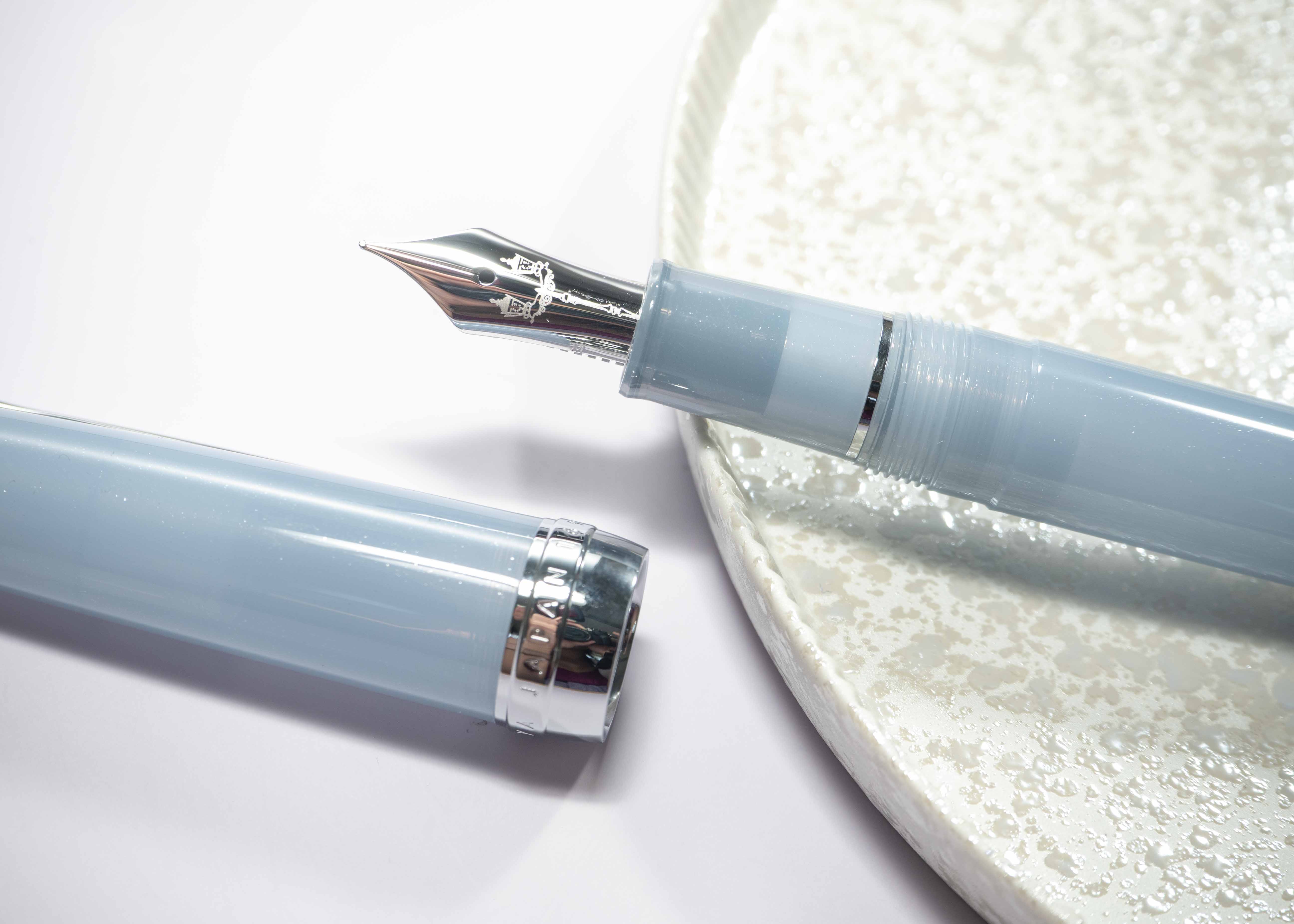 Ginzan Snow Gray Palm 14K