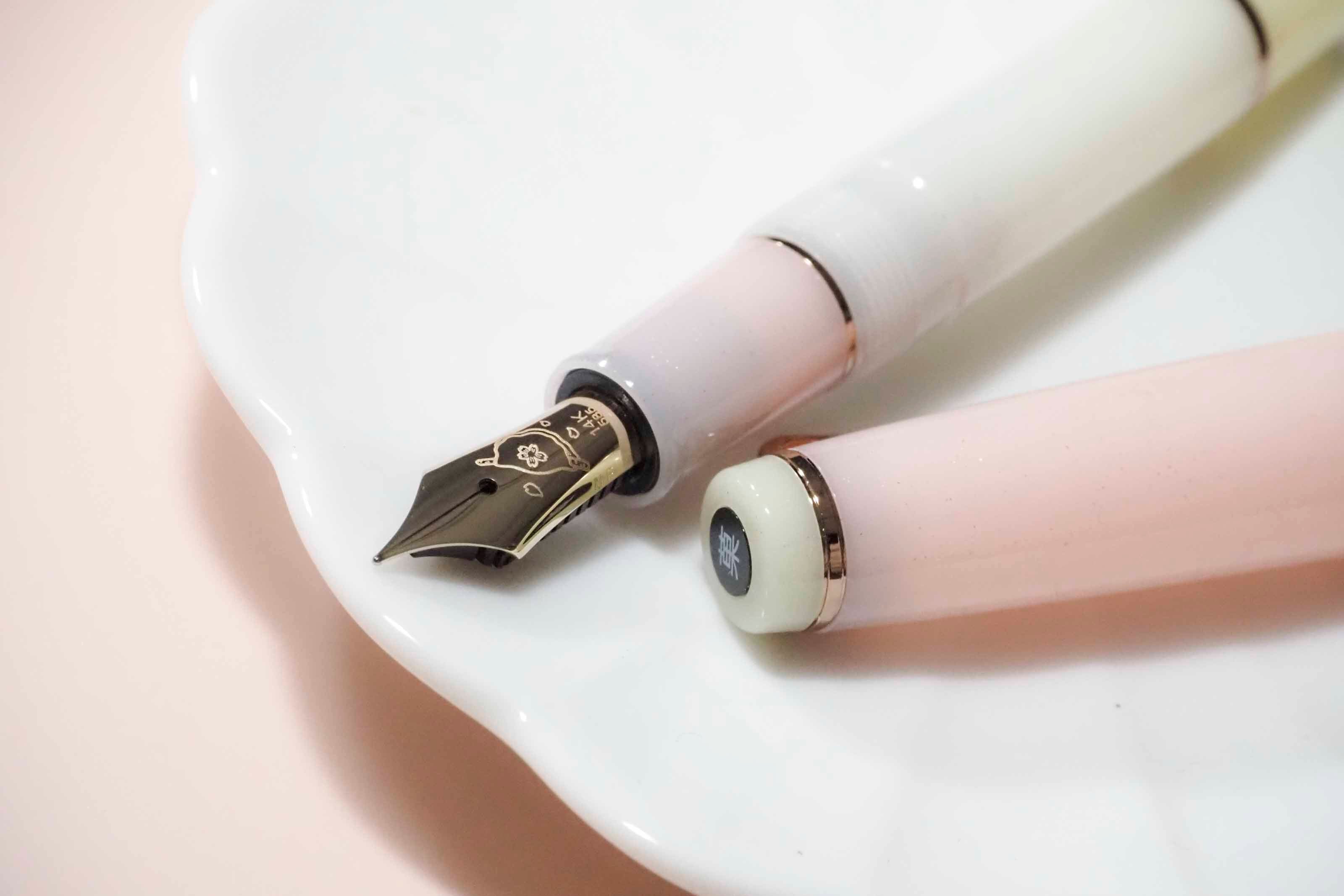 Hanabira Mochi Mini 14K